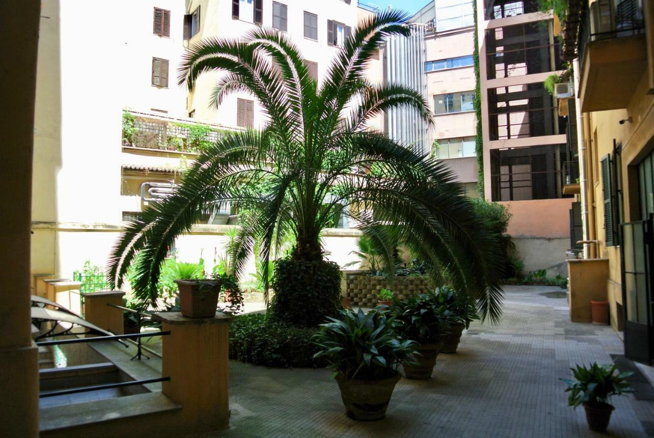 Beautiful Apartment In San Giovanni Close To Colosseo Rome Exterior photo