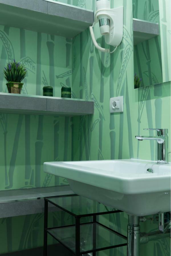 Beautiful Apartment In San Giovanni Close To Colosseo Rome Exterior photo